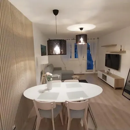 Harmony Terrace With Free Garage *