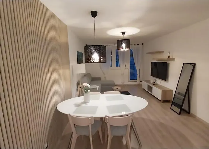 Harmony Terrace With Free Garage *