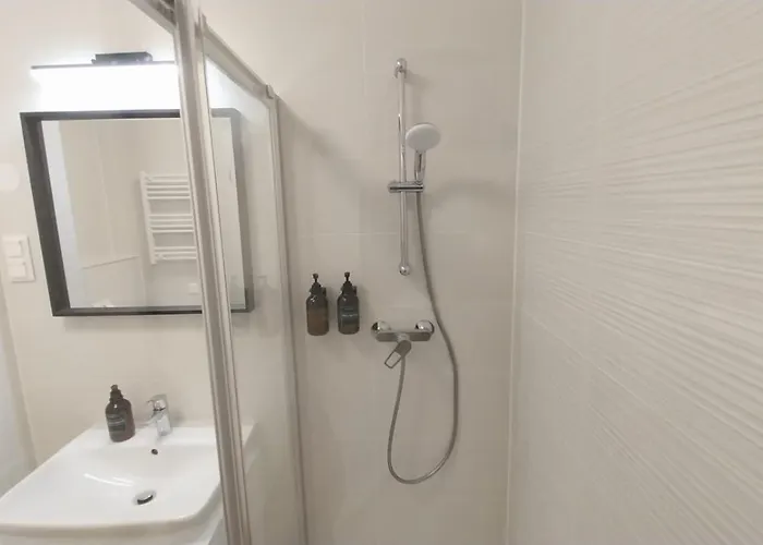 Harmony Terrace With Free Garage *