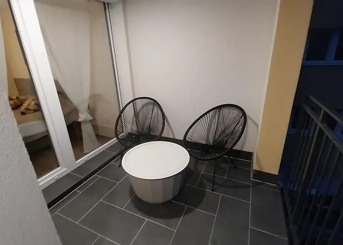Harmony Terrace With Free Garage *
