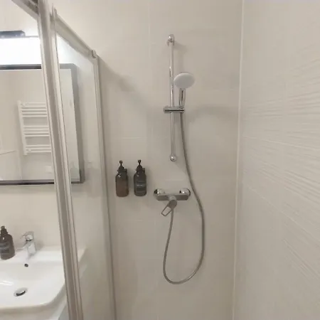 Harmony Terrace With Free Garage *